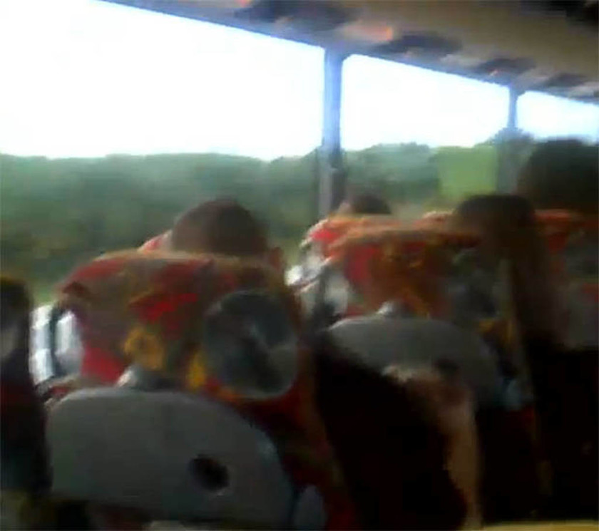 Ακατάλληλο βίντεο: Ξανθιά έκανε στοματικό σε άγνωστο μέσα σε γεμάτο λεωφορείο  
