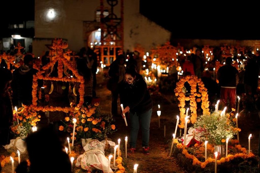 Το Μεξικό γιορτάζει το δικό του Halloween με τη «Μέρα των Νεκρών» (pics+video)