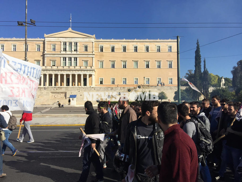 Στους δρόμους οι φοιτητές ενάντια στην υποχρηματοδότηση των Πανεπιστημίων (pics)