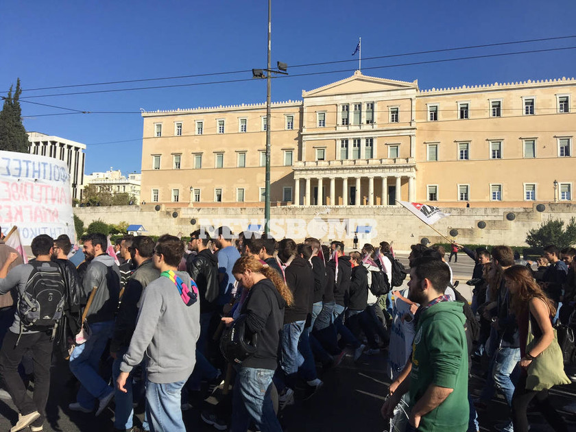 Στους δρόμους οι φοιτητές ενάντια στην υποχρηματοδότηση των Πανεπιστημίων (pics)