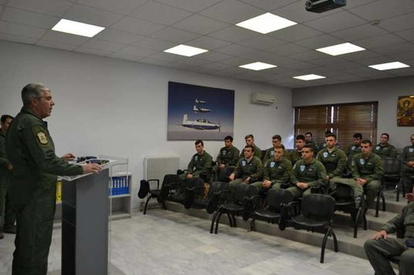 Πολεμική Αεροπορία: Επίσκεψη Αρχηγού ΓΕΑ στο ΚΕΑΤ και στην 120ΠΕΑ (pics)