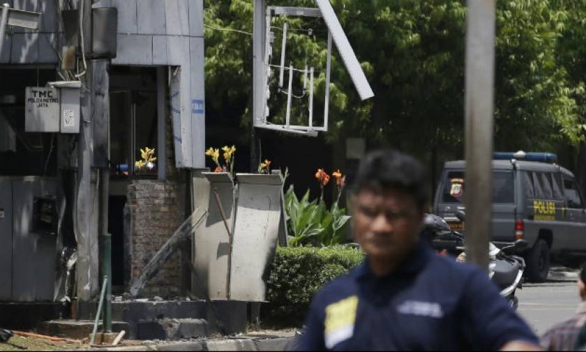 Ινδονησία: Ένας νεκρός και 12 τραυματίες σε συγκρούσεις της αστυνομίας με ισλαμιστές