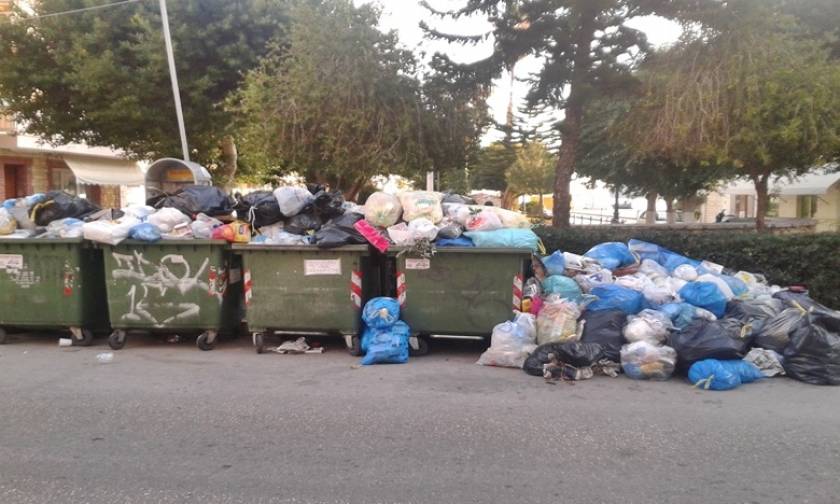 «Πνίγηκε» στα σκουπίδια η Ζάκυνθος - Δείτε γιατί