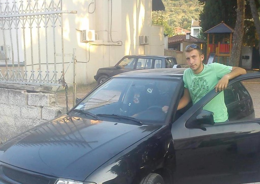 Μυτιλήνη: Θρήνος στην κηδεία του 23χρονου Στράτου
