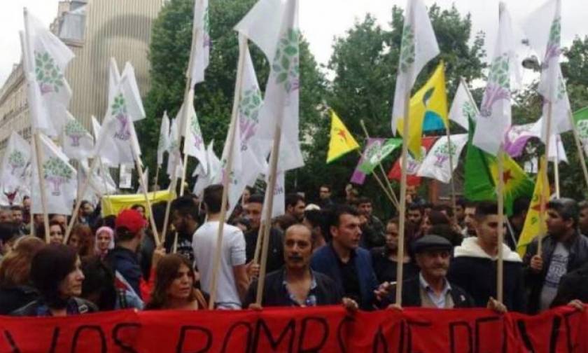 Γαλλία: Οι Κούρδοι διαδηλώνουν κατά της καταστολής στην Τουρκία