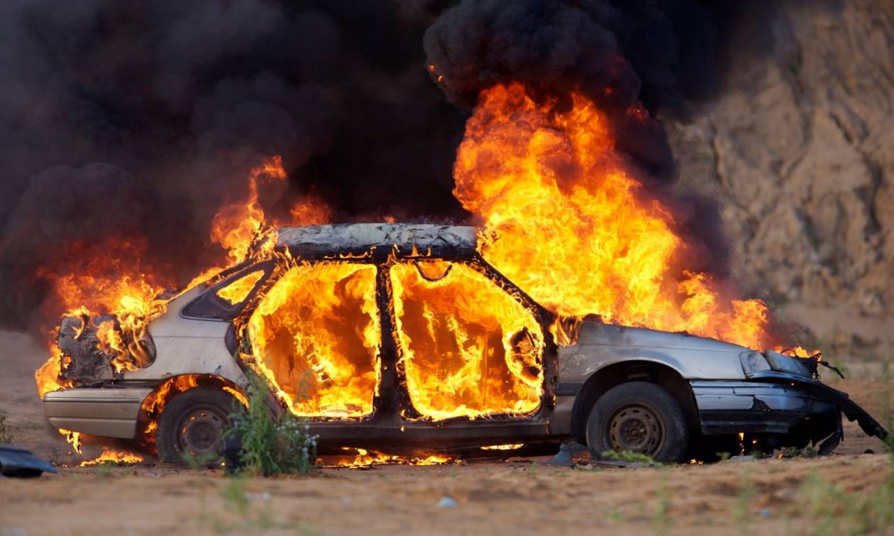 Ηράκλειο: Τραγικός θάνατος για 22χρονο - Κάηκε ζωντανός μέσα στο αυτοκίνητό του