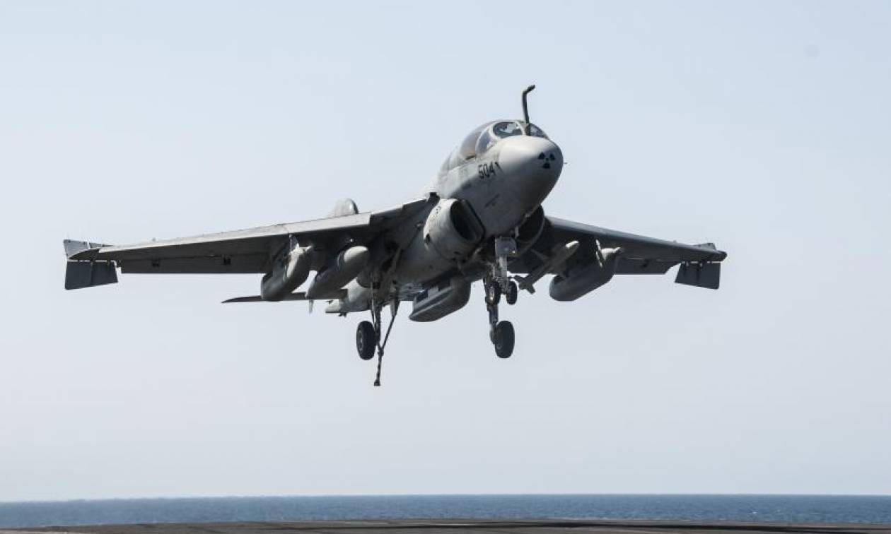 Οι ΗΠΑ είναι έτοιμες να συνδράμουν με αεροπορικές επιθέσεις στη Λιβύη