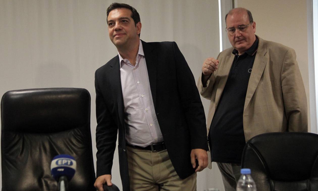 Πολιτικό συμβούλιο ΣΥΡΙΖΑ: Αμηχανία στο πρώτο τετ α τετ Τσίπρα – Φίλη
