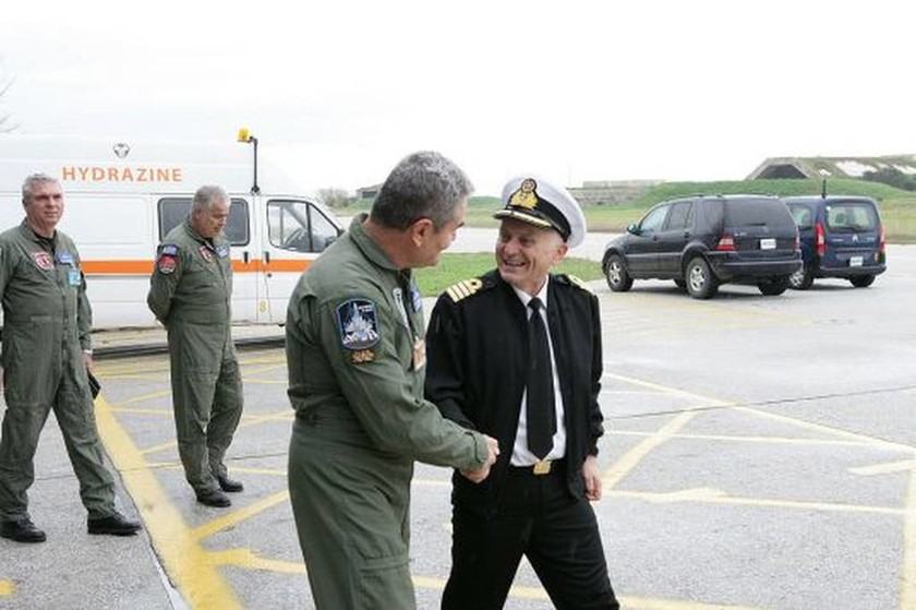 Επίσκεψη αξωματικών του Πολεμικού Ναυτικού στην 110ΠΜ (pics)