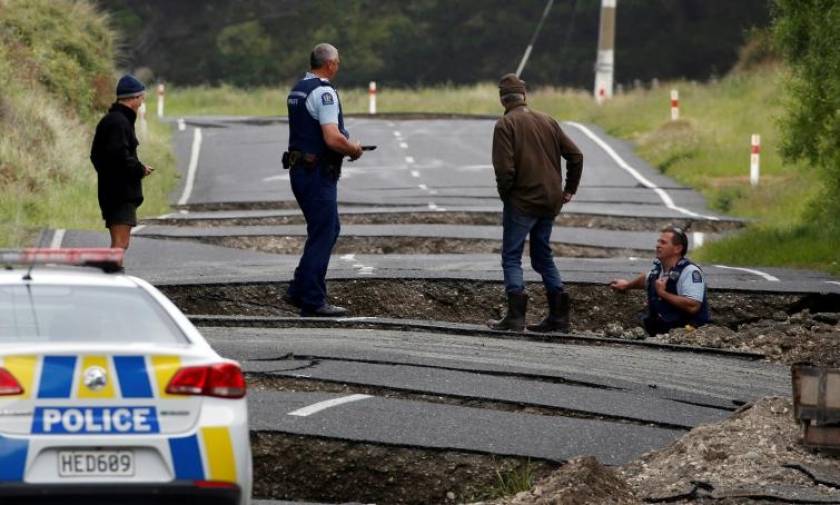 Σεισμός Νέα Ζηλανδία: Απομακρύνονται 1.200 εγκλωβισμένοι τουρίστες