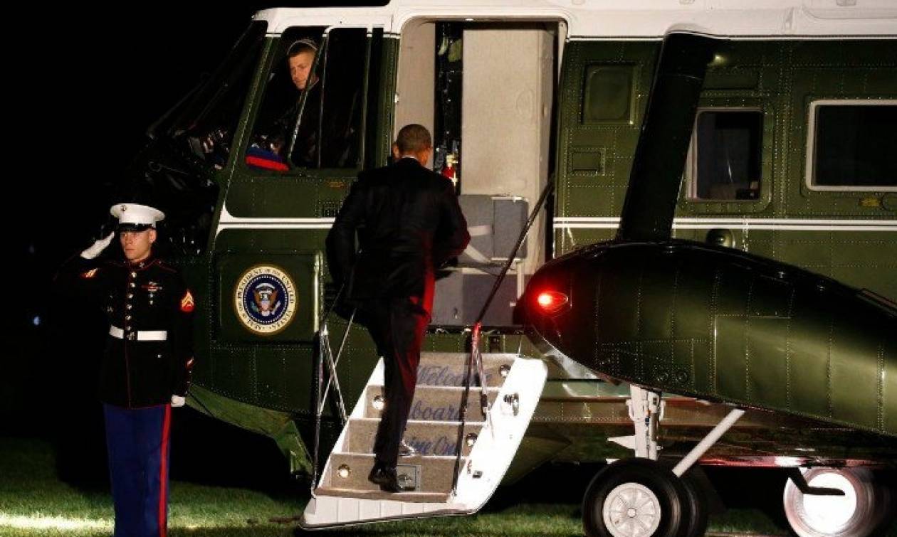 O Ομπάμα στην Αθήνα: Δείτε τον πρόεδρο των ΗΠΑ στο Air Force One λίγο πριν προσγειωθεί (vid)