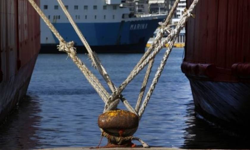 Απεργία ΠΝΟ: Δεμένα τα πλοία στα λιμάνια την Πέμπτη (24/11)