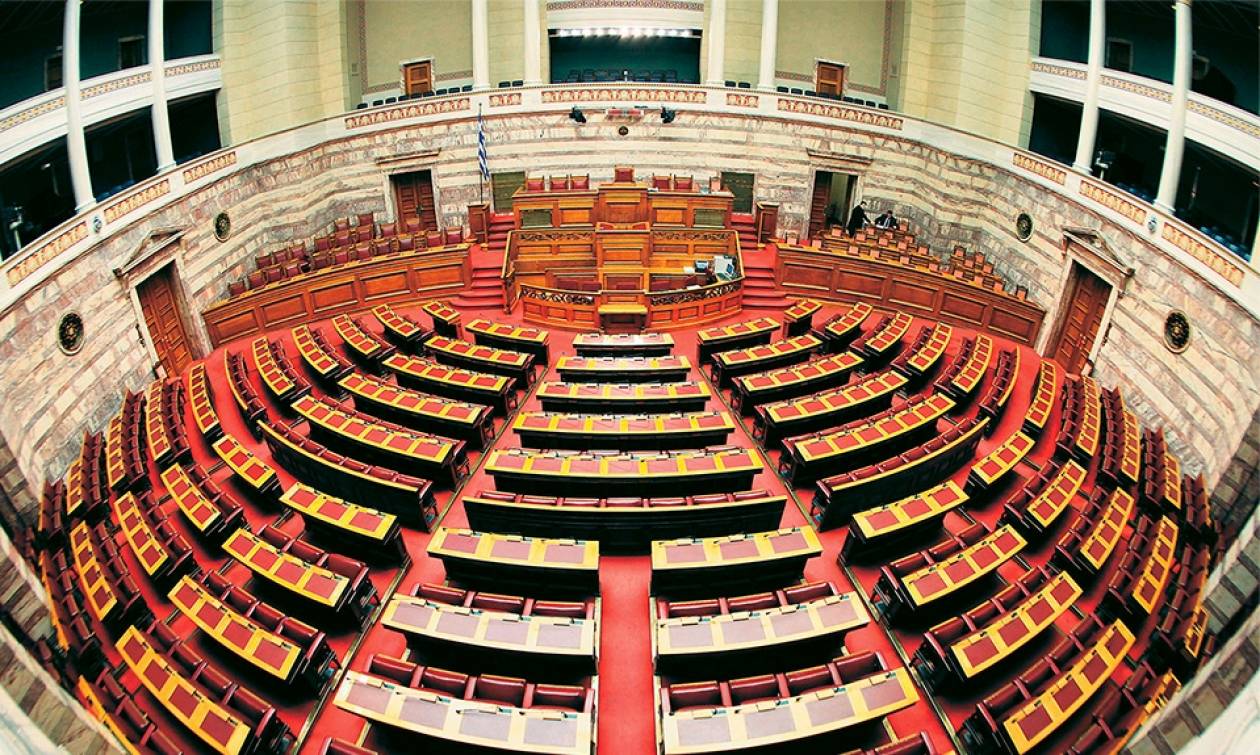 Βουλή LIVE: Ο Προϋπολογισμός του 2017 στην Επιτροπή Οικονομικών Υποθέσεων