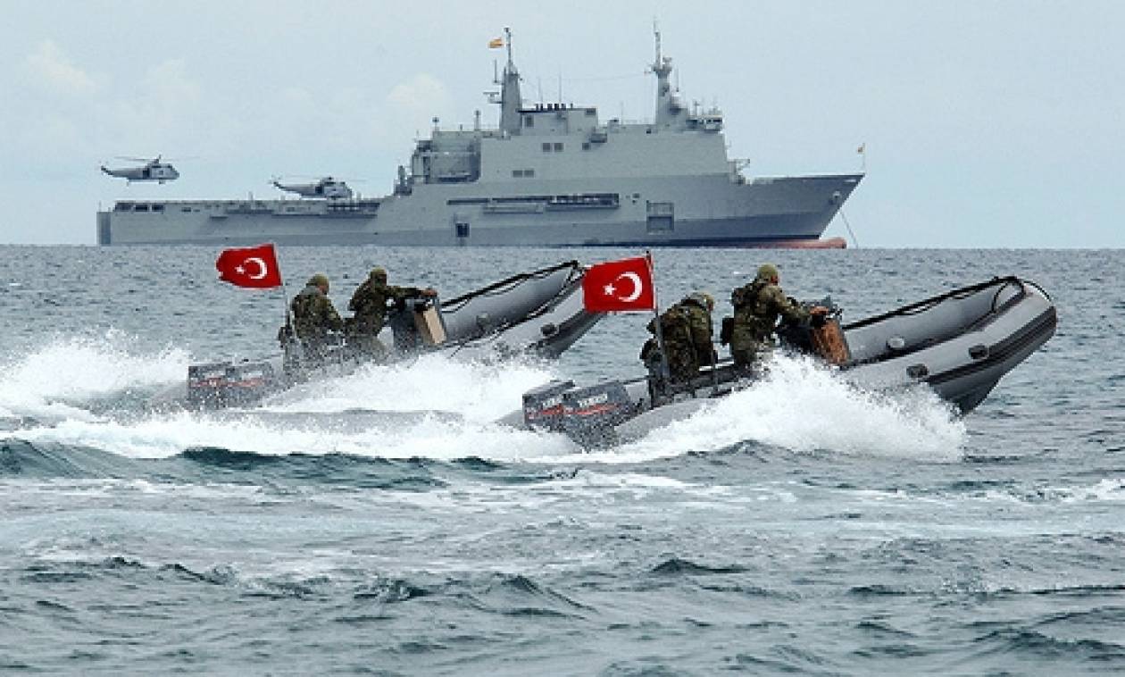 Τι συμβαίνει στα τουρκικά παράλια; Πολεμικά πλοία απέναντι από ελληνικά νησιά