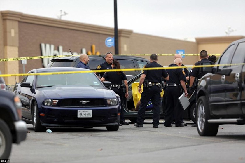 Σε τραγωδία εξελίχθηκε η Black Friday - Τρεις νεκροί από πυροβολισμούς σε πολυκαταστήματα (vid)