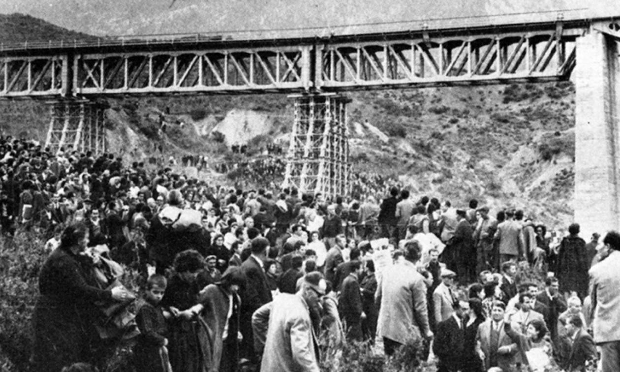 Σαν σήμερα το 1964 «πνίγεται» στο αίμα ο εορτασμός για την ανατίναξη της γέφυρας στον Γοργοπόταμο