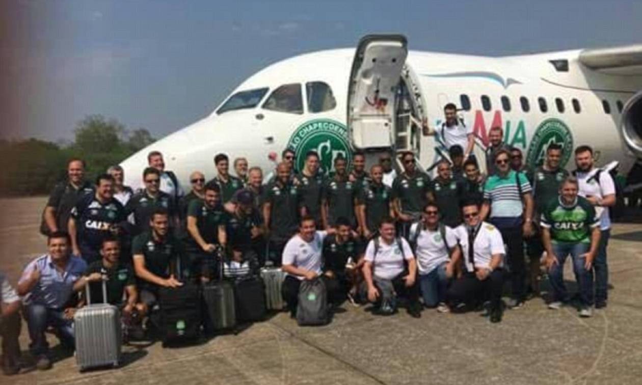 Κολομβία: Σοκάρει η φωτογραφία των ποδοσφαιριστών μπροστά από το μοιραίο αεροσκάφος