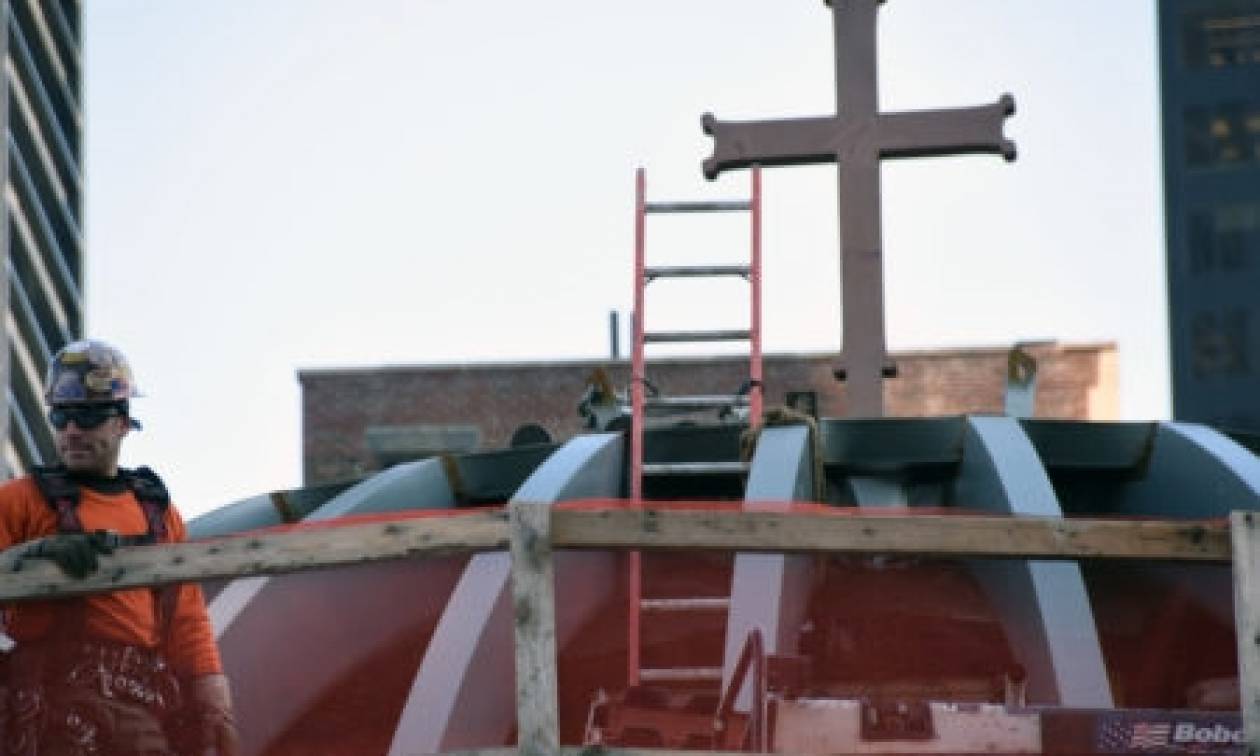Τελετή τοποθέτησης του σταυρού στο ναό του Αγίου Νικολάου στο Σημείο Μηδέν (pics+video)