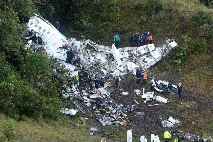 Συγκλονίζει το αεροπορικό δυστύχημα στην Κολομβία: Θρήνος για τους 71 νεκρούς (pics+vids) 