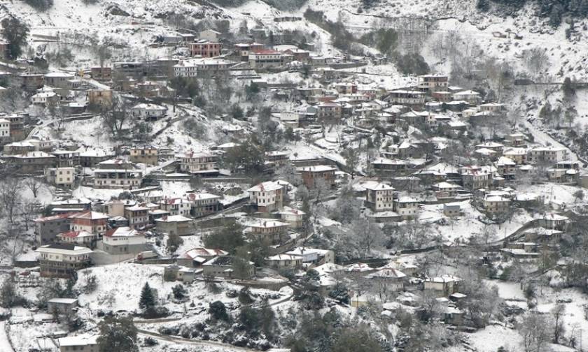 Κακοκαιρία: Στους 10 πόντους το χιόνι στην Ήπειρο