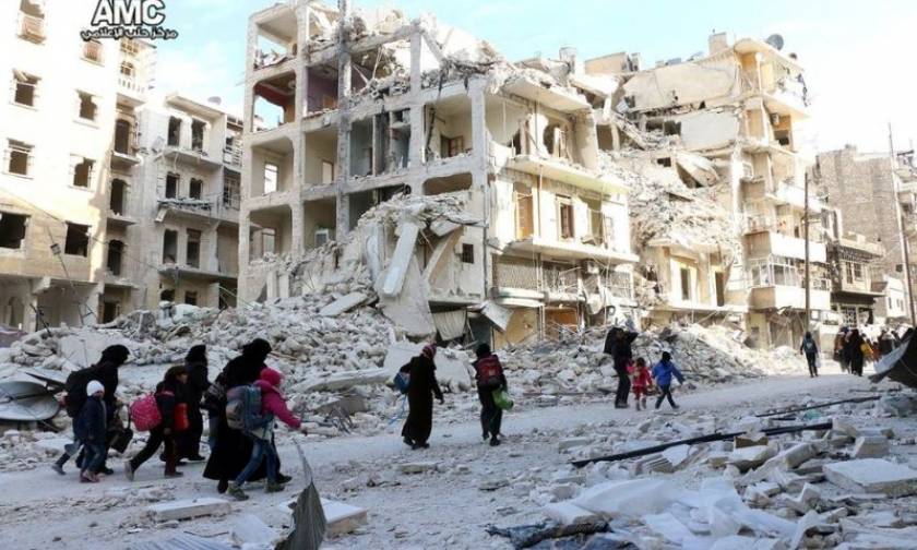 Syria: tens of thousands flee Aleppo ahead of UN emergency talks