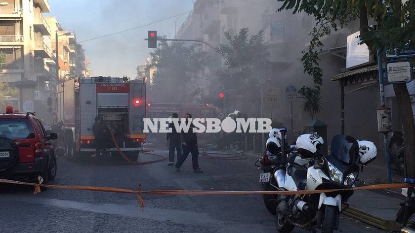 Έκρηξη στην πλατεία Βικτωρίας: Οι πρώτες φωτογραφίες από το σημείο