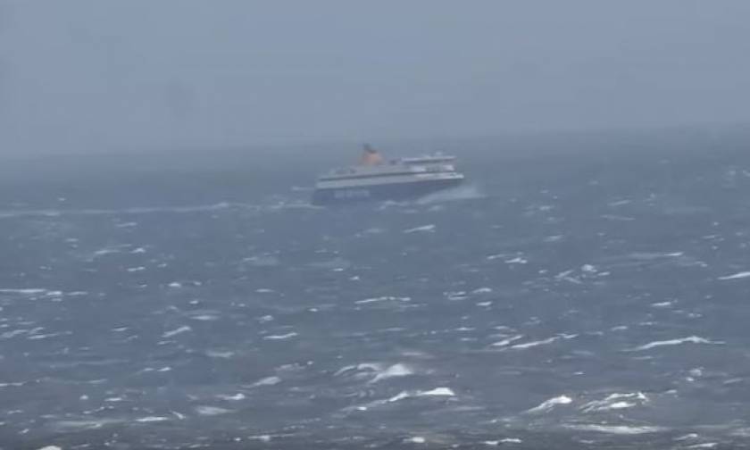 Καπετάνιος αντιμέτωπος με την μανία της θάλασσας έκανε το «παρκάρισμα» της χρονιάς (video)