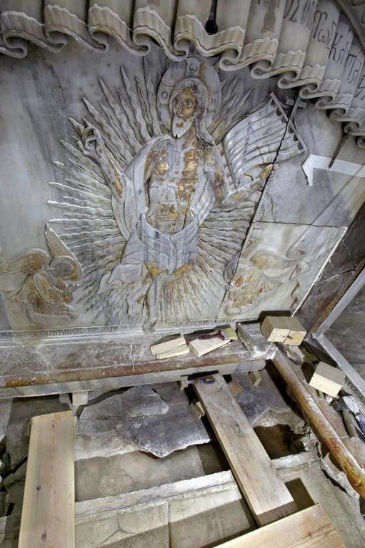 Συγκλονιστική αποκάλυψη στον τάφο του Ιησού Χριστού - Δείτε τι βρήκαν (vids+pics) 
