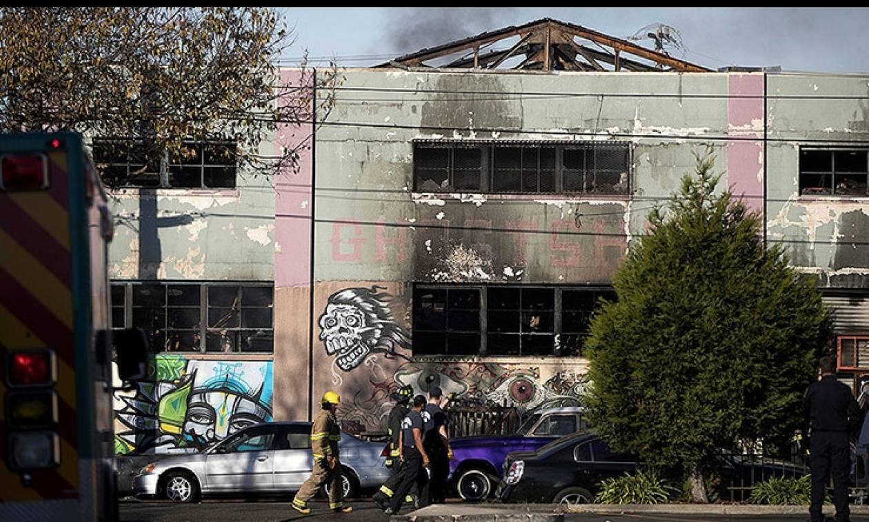 Τους 30 έφτασαν οι νεκροί από την πυρκαγιά σε αποθήκη στην Καλιφόρνια