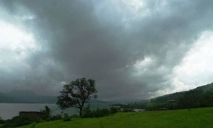 Καιρός: Με συννεφιά και βροχές η Δευτέρα - Δείτε πού και πότε θα βρέξει (pics)