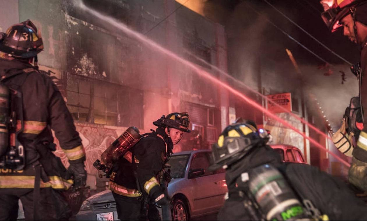 Μεγάλη τραγωδία στις ΗΠΑ: Φόβοι για τουλάχιστον 80 νεκρούς από πυρκαγιά σε πάρτι (Pics+Vid)