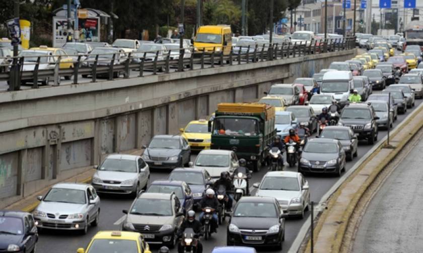 Επέτειος Γρηγορόπουλου – ΤΩΡΑ: Κυκλοφοριακό χάος στο κέντρο της Αθήνας