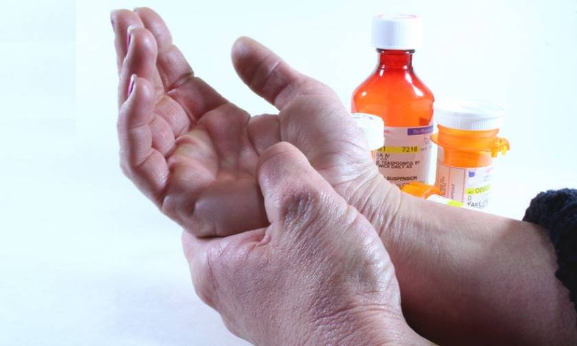 Ωλένια νευρίτιδα: Μπορεί να προκαλέσει ακόμη και μερική παράλυση παλάμης και δακτύλων