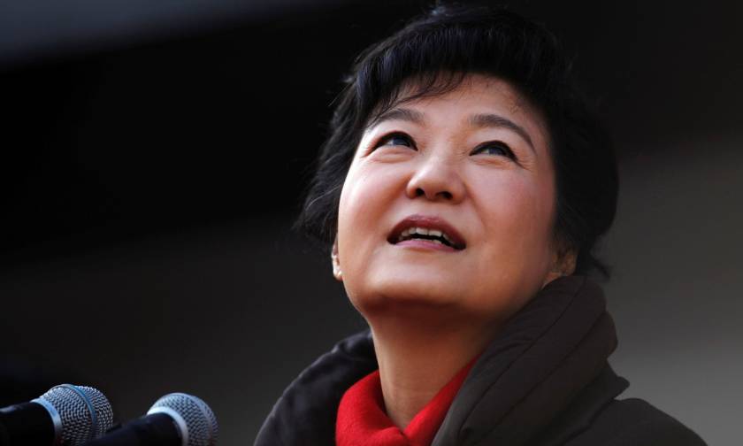 Σκάνδαλο διαφθοράς στη Νότια Κορέα: Το κοινοβούλιο έτοιμο να καθαιρέσει την Πρόεδρο της χώρας (Vid)