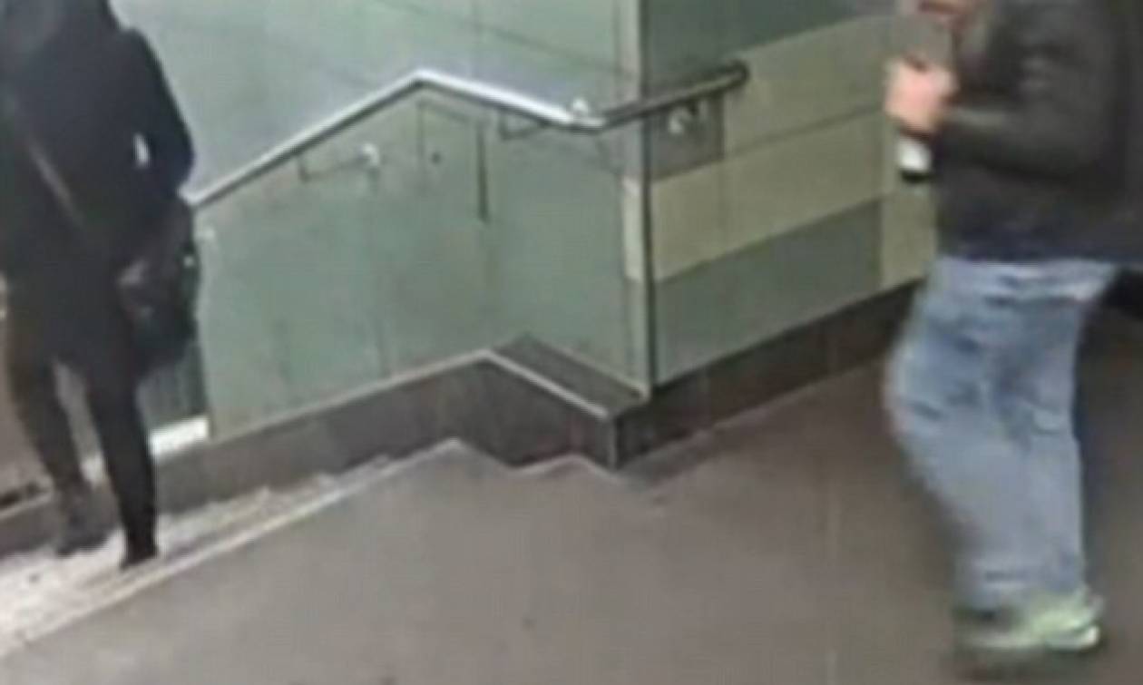 Απίστευτο περιστατικό: Την κλώτσησε στις σκάλες του μετρό και την έστειλε στο νοσοκομείο! (vid)