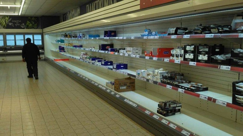 Απεργία ΠΝΟ: Προβλήματα στο Ηράκλειο - Άδειασαν τα ράφια στα πολυκαταστήματα
