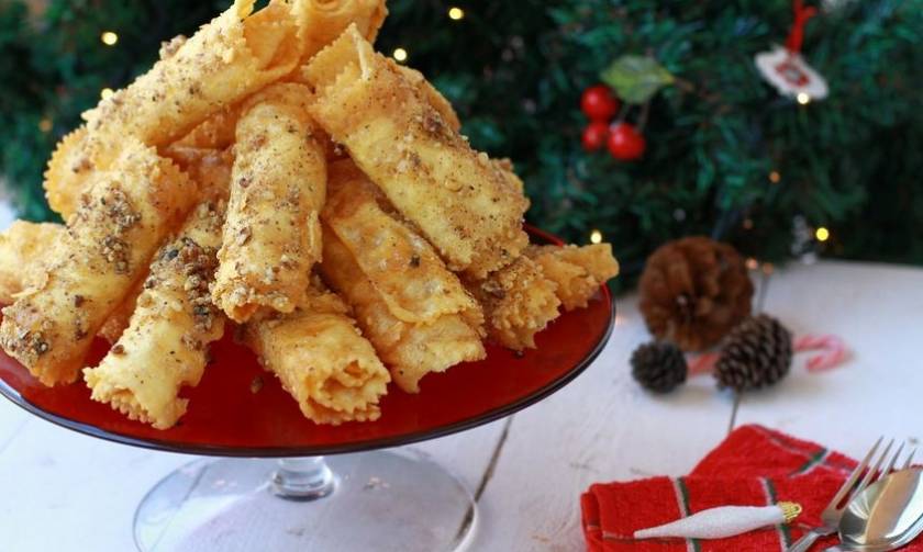 Χριστουγεννιάτικες συνταγές: Πώς θα φτιάξεις τις πιο λαχταριστές δίπλες!