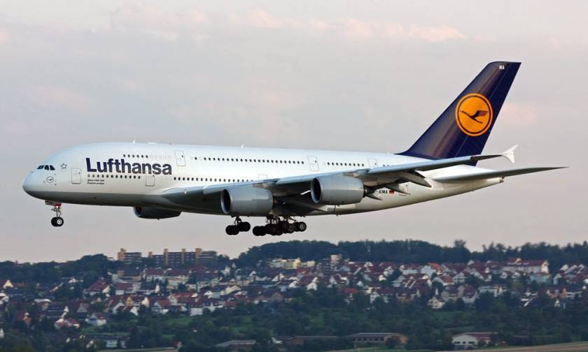 Νέα Υόρκη: Αναγκαστική προσγείωση για αεροπλάνο της Lufthansa μετά από τηλεφώνημα για βόμβα
