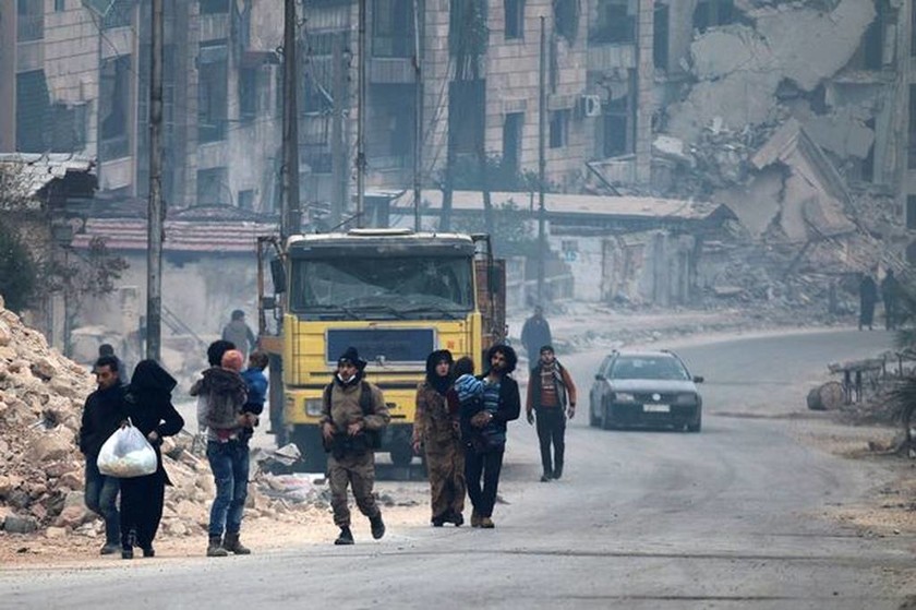 Φρίκη στο Χαλέπι: Έκαιγαν παιδιά και εκτελούσαν μαζικά αμάχους - Τέλος στις επιχειρήσεις (vids+pics)