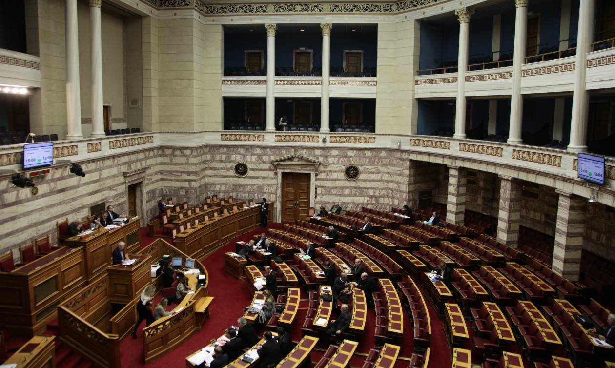 Στη Βουλή η τροπολογία Τσίπρα για την έκτακτη ενίσχυση των συνταξιούχων