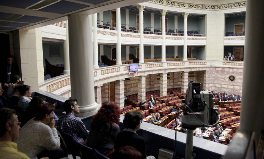 Βουλή LIVE: Η συζήτηση και ψήφιση στην Ολομέλεια της τροπολογίας Τσίπρα