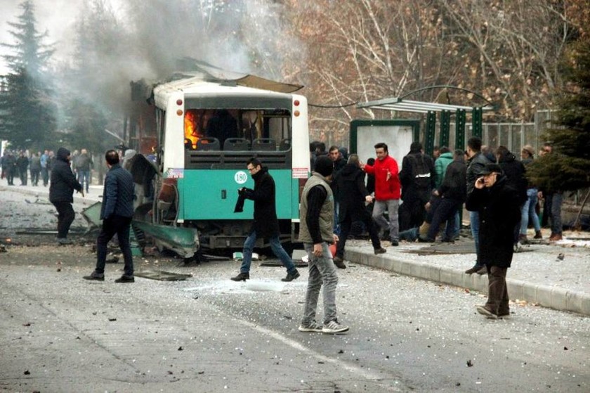 Ισχυρή έκρηξη στην Καισάρεια της Τουρκίας - Δείτε LIVE εικόνα