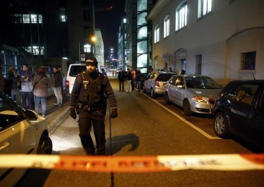 Συναγερμός στην Ελβετία: Πυροβολισμοί στο ισλαμικό κέντρο της Ζυρίχης (video+pics)