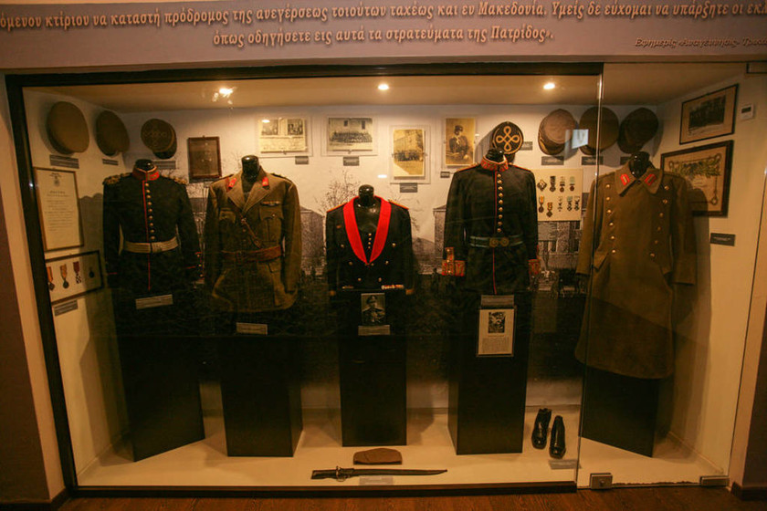 Ο στρατός ξηράς απέκτησε στρατιωτικό Μουσείο ΣΜΥ (pics)