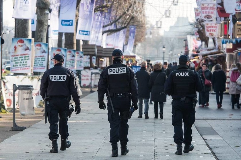 Τρομοκρατική επίθεση Βερολίνο: Δεν ακυρώνονται οι εορταστικές εκδηλώσεις των Χριστουγέννων 