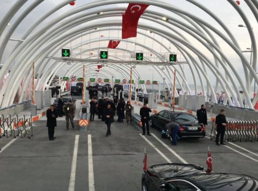 Τουρκία: Εγκαινιάστηκε το υποθαλάσσιο τούνελ που περνά κάτω από τον Βόσπορο (pics+vid)