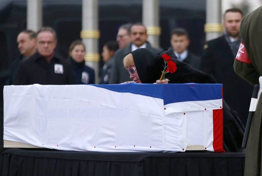 Ρωσία: Παρουσία Πούτιν η κηδεία του δολοφονηθέντα πρέσβη Κάρλοφ (Pics+Vid)