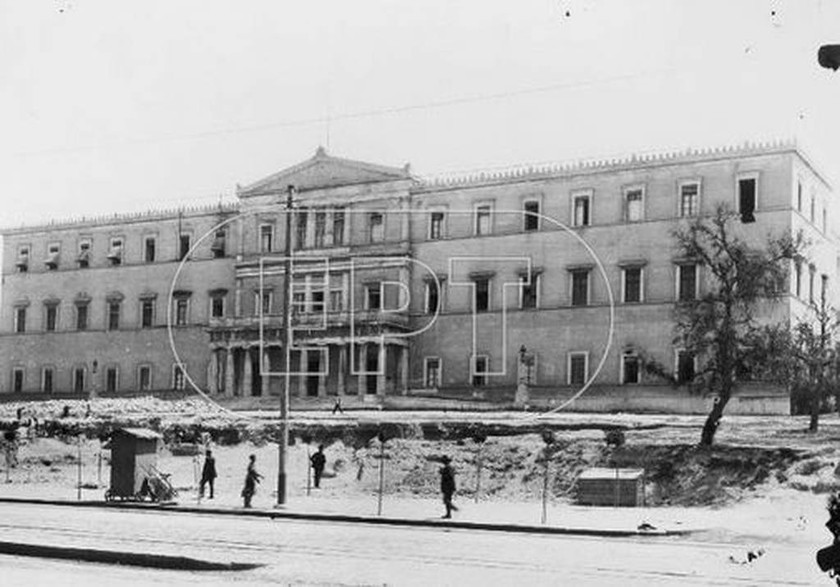 Όταν η Αθήνα είχε «πνιγεί» στο χιόνι το 1920 – Ρετρό φωτογραφίες από την κατάλευκη πρωτεύουσα