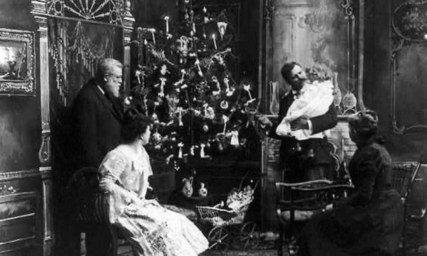 Σαν σήμερα το 1843 στολίζεται στην Ελλάδα το πρώτο χριστουγεννιάτικο δέντρο