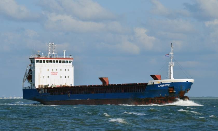 Βυθίστηκε το φορτηγό πλοίο στην Άνδρο - Θαλάσσια ρύπανση στην περιοχή (photos+video)
